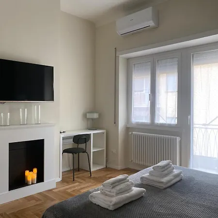 Little Diamond In Gianicolense *